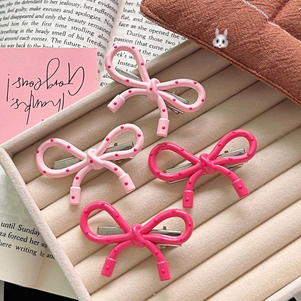 [ランダム - 非売品] ヘアクリップ＆ステッカー♡ ご注文ごとにプレゼント